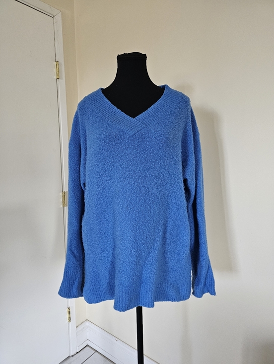 Anthropologie Sweaters - ANTHROPOLOGIE Green Dot Oversized V-Neck Sweater in Bright Blue